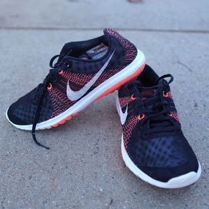 Nike Flex Fury Running Shoes Black Hot Lava Women’s 8.5 Athletic Sneaker Workout